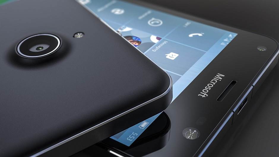   - PhoneDesigner/Phone Arena 