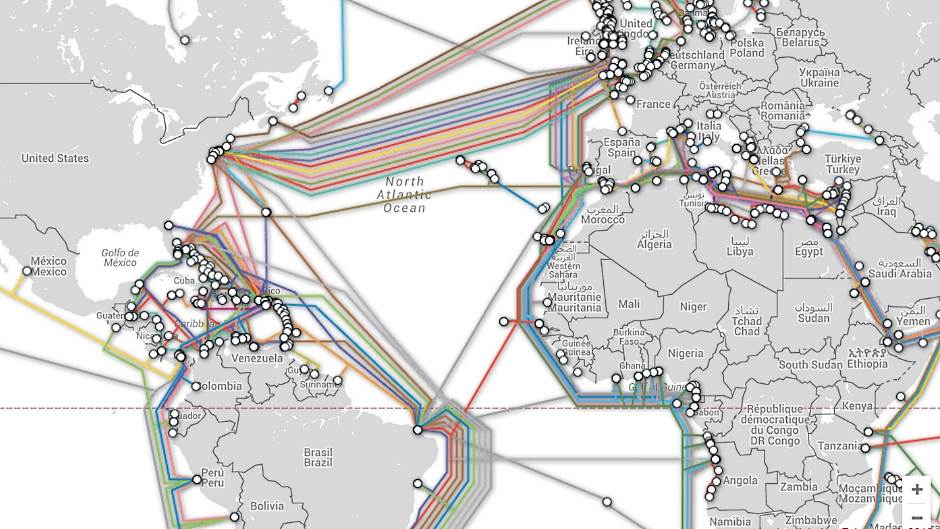  Kablovi koji napajaju internet 