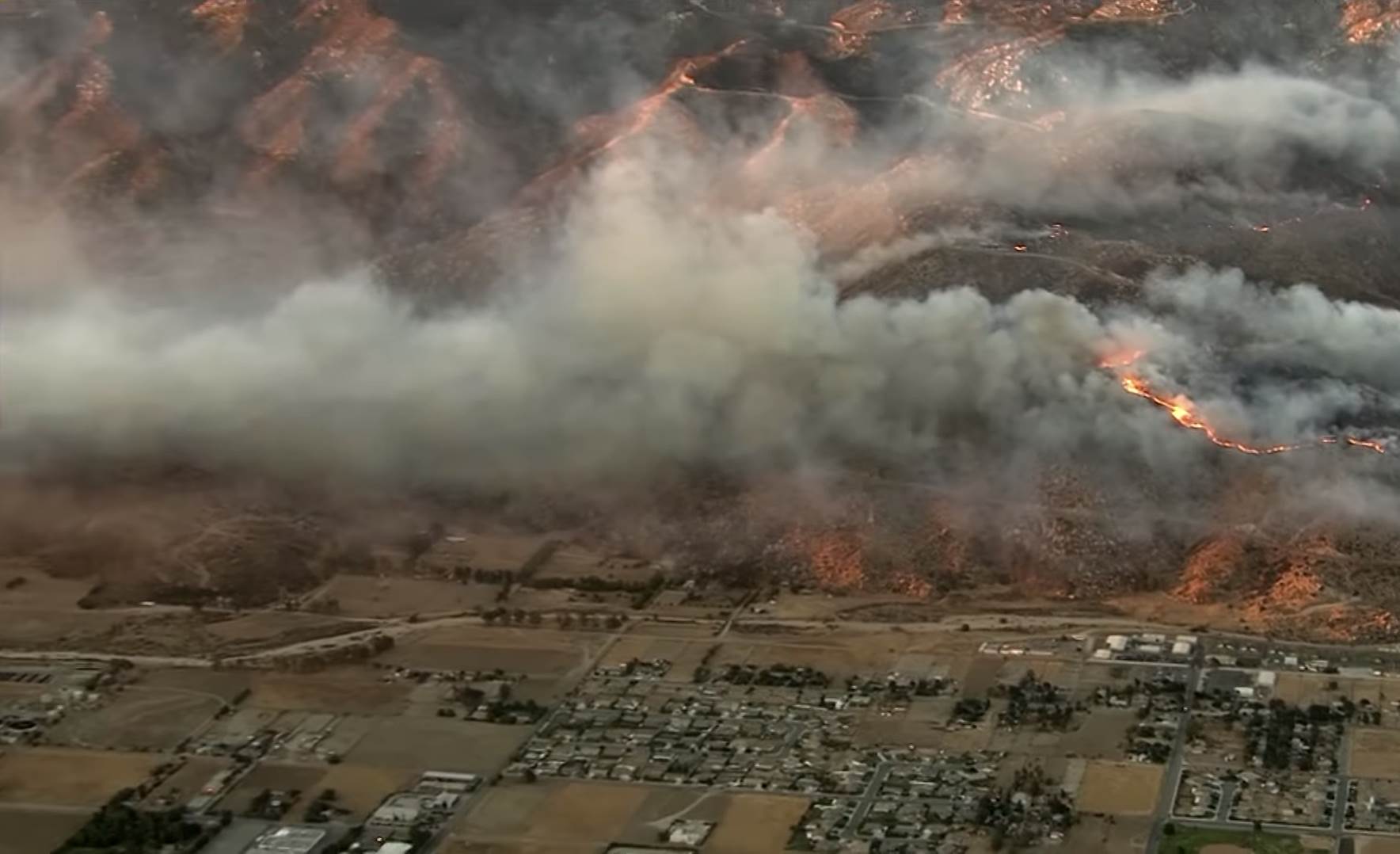   - YouTube/ Printscreen/ The Guardian 