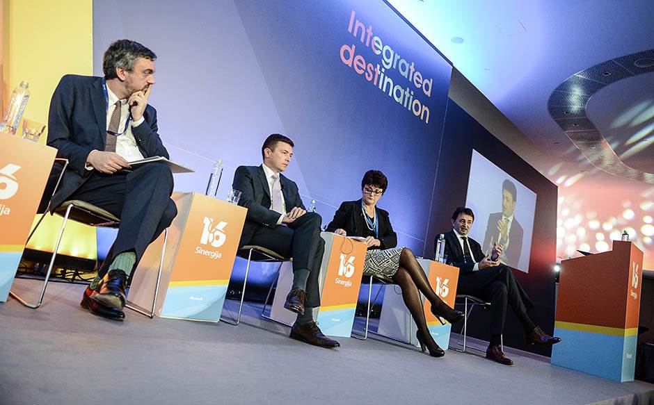   - Mondo/ Stefan Stojanović 