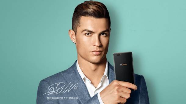  Ronaldo reklamira Nubia M2 smartfon. 