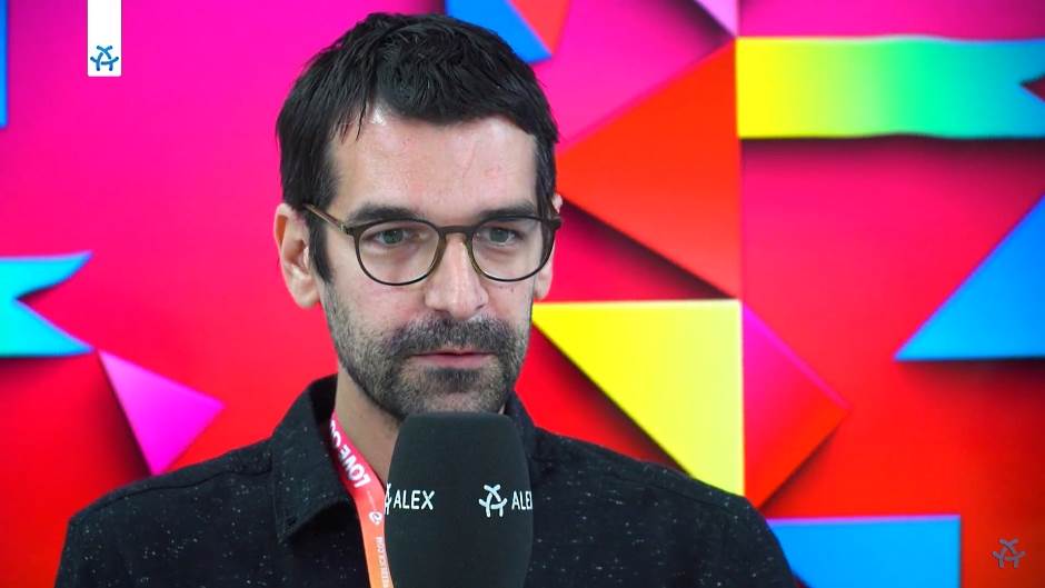   - YouTube/Screenshot 