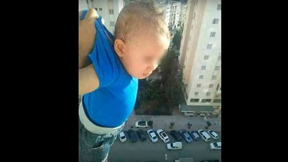   - Printscreen/YouTube 