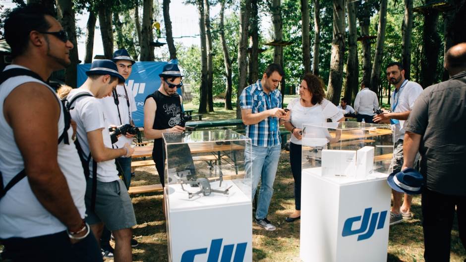   - Mina Stefanović/Computer Land. 