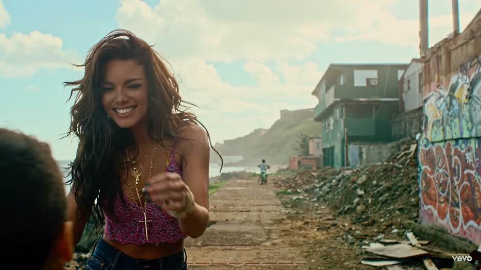   - Screenshot/Youtube 