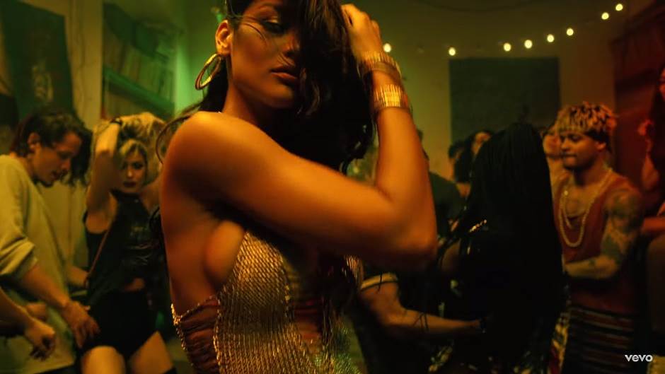   - Screenshot/Youtube 