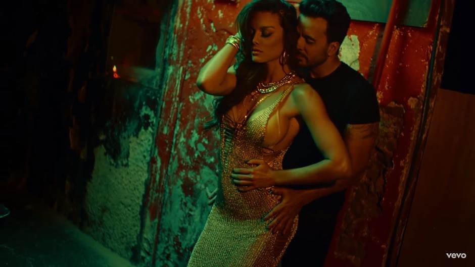   - Screenshot/Youtube 