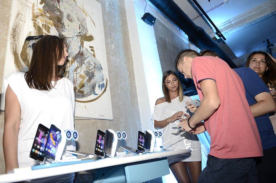   - MONDO/Stefan Stojanović 