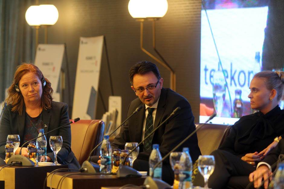   - MONDO/Goran Sivački 