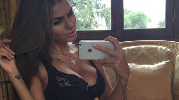   - Instagram/viki_odintcova 