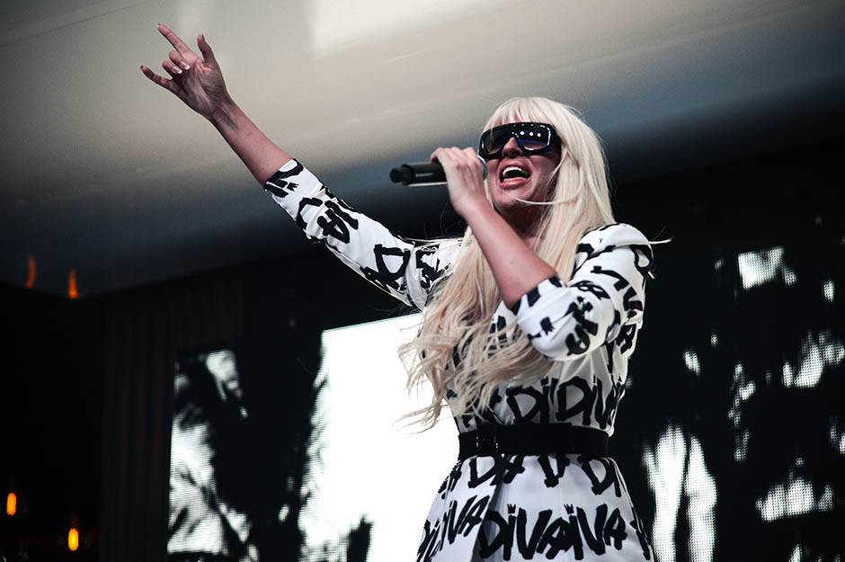   - Mondo/ Stefan Stojanović 