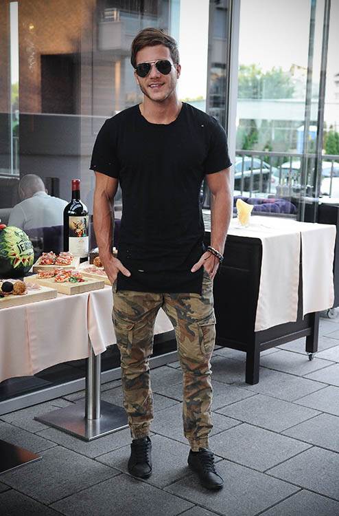   - Mondo/ Stefan Stojanović 