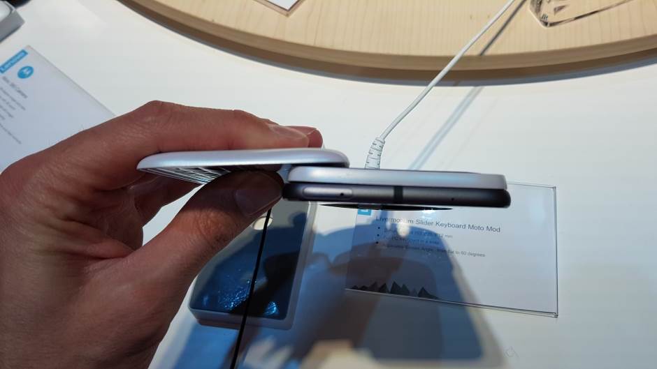 - MONDO Portal/Marko Čavić    - MONDO Portal/Marko Čavić