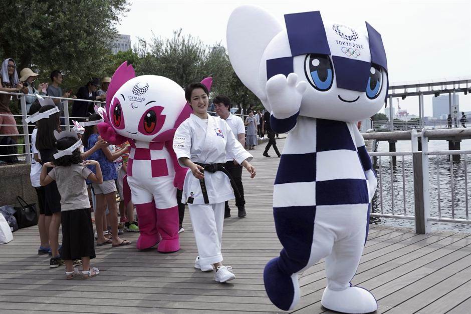   - AP Photo/Eugene Hoshiko 