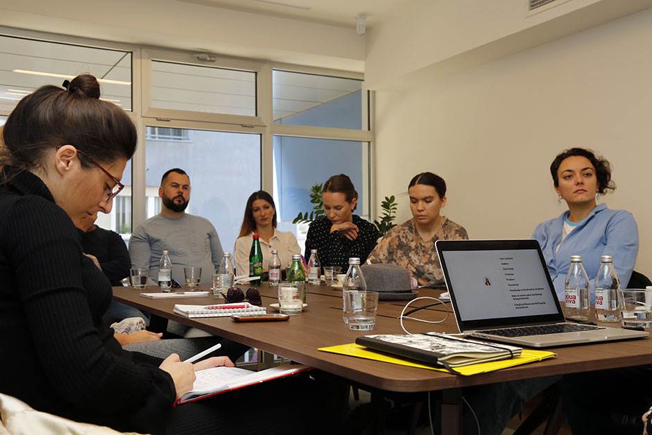   - MONDO / Goran Sivački. 