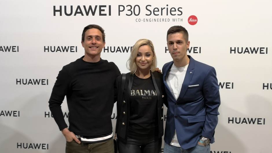  Ambasadori Huawei P30 Pro u Srbiji i regionu: Maja Berović, pevačica, Slaven Došlo, glumac i Dušan Pavlović, fotograf.jpg 