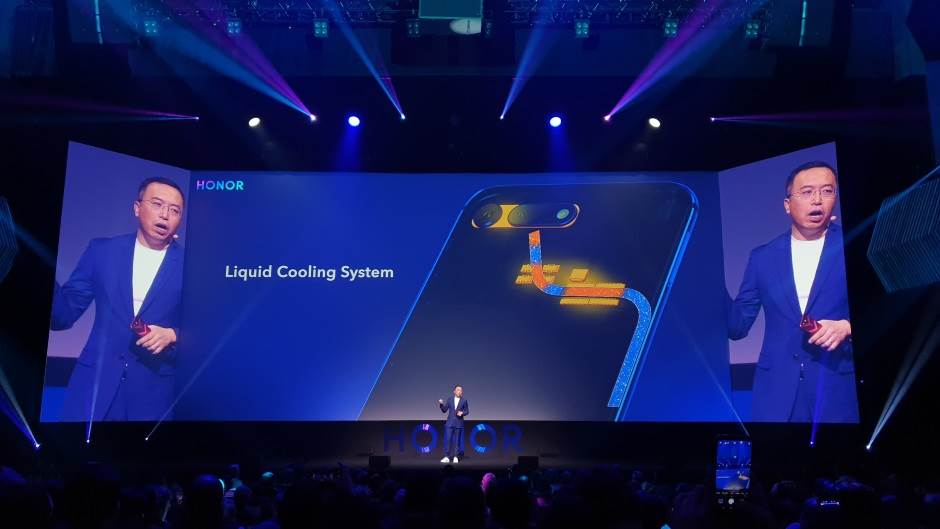 - MONDO portal / Marko Čavić    - MONDO portal / Marko Čavić