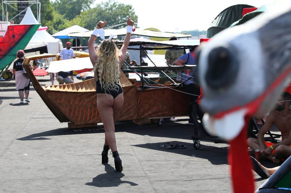   - MONDO/Stefan Stojanović 