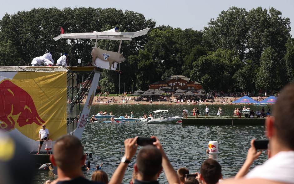   - MONDO/Stefan Stojanović 