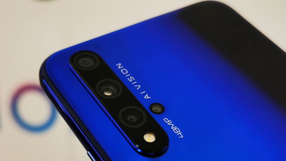   - MONDO / Marko Čavić 