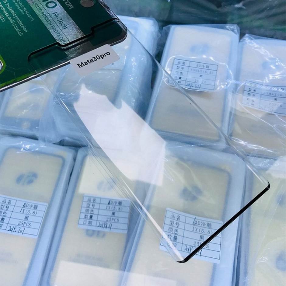   - MONDO / Twitter @IceUniverse / Weibo / PhoneArena 