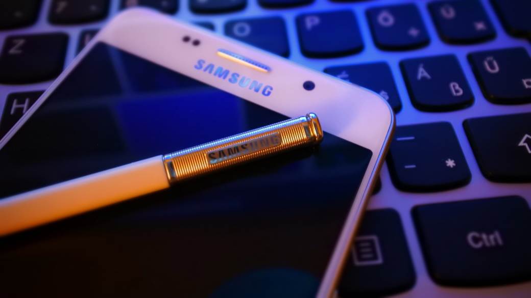 - MONDO / Samsung    - MONDO / Samsung