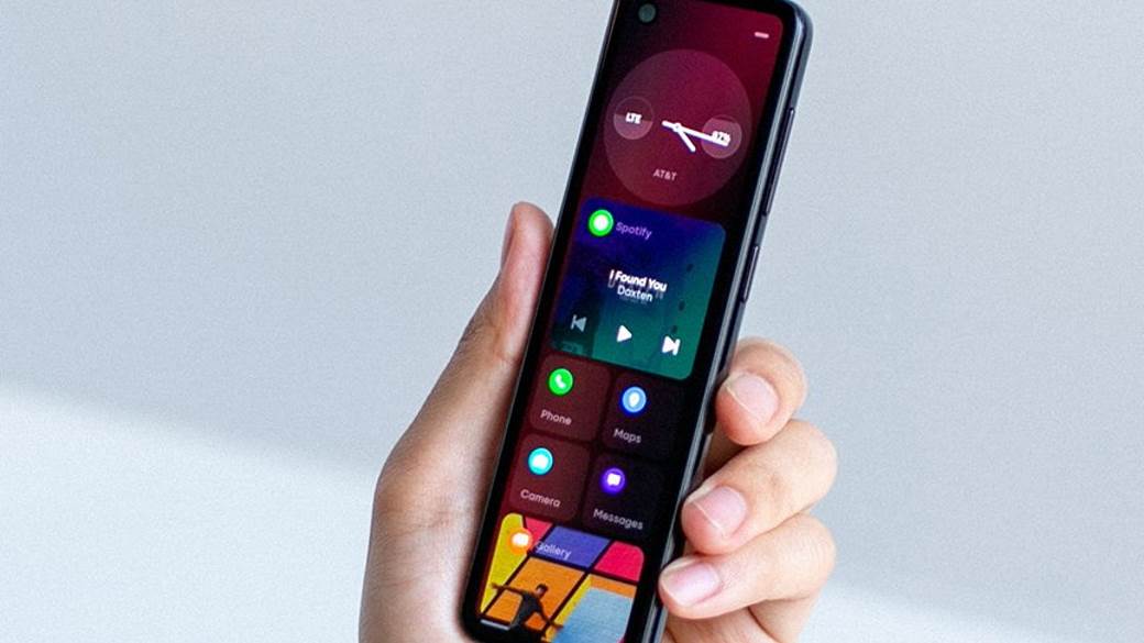   - MONDO / Essential Phone 