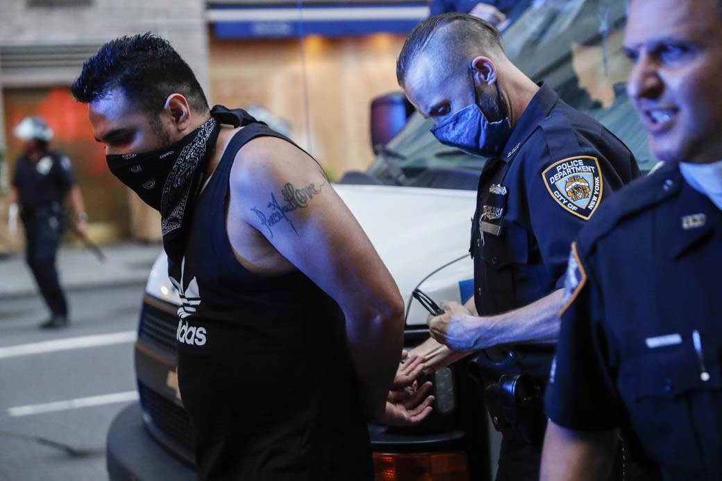   - Tanjug/AP Photo/John Minchillo 