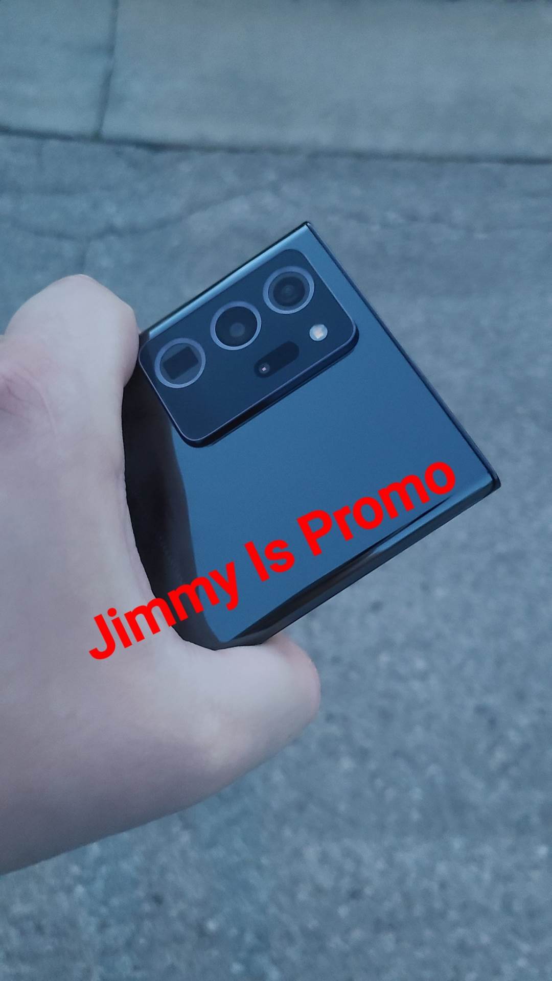 - MONDO / Twitter @jimmyispromo    - MONDO / Twitter @jimmyispromo