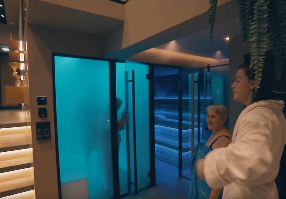 - YouTube/Baka Prase    - YouTube/Baka Prase