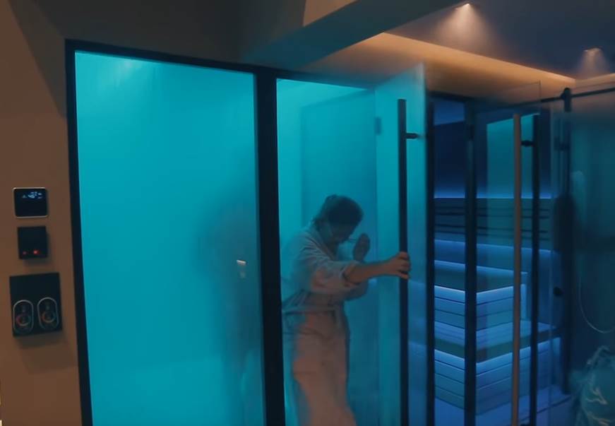   - YouTube/Baka Prase 