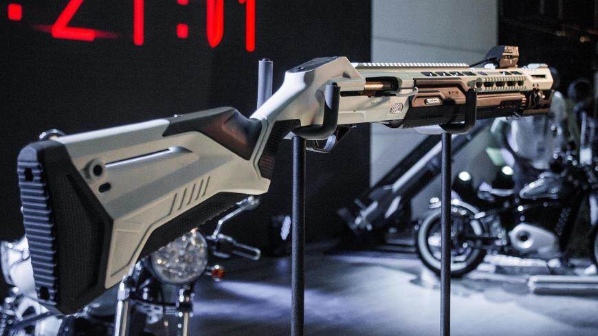   - MONDO / Kalašnjikov 