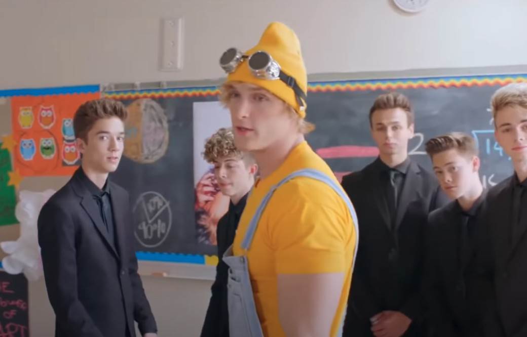   - Mondo / Trend Central 