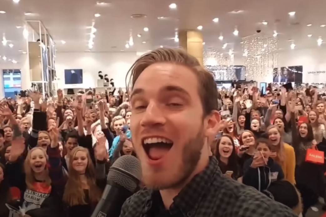   - Mondo / Trend Central 