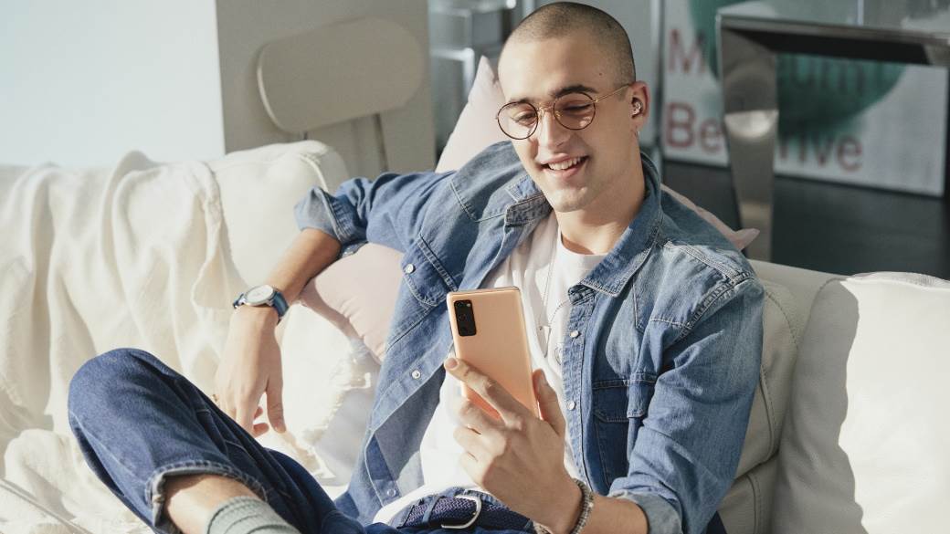 - MONDO / Samsung    - MONDO / Samsung