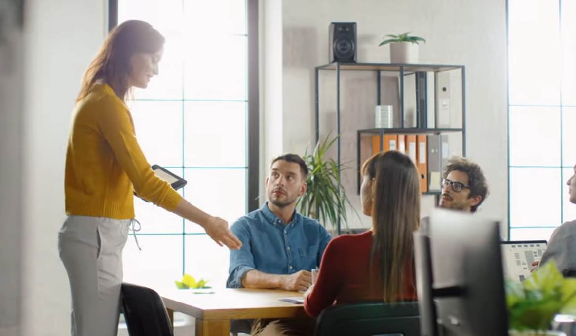   - Mondo / YouTube / Microsoft Mechanics 