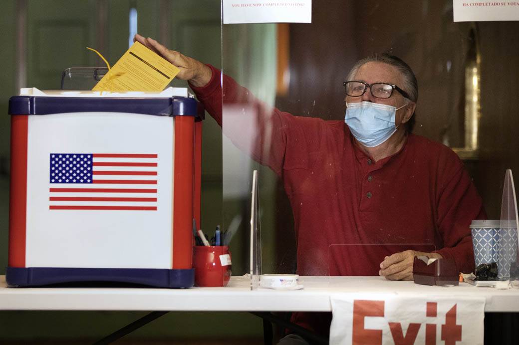   - Tanjug/AP Photo/Michael Dwyer 