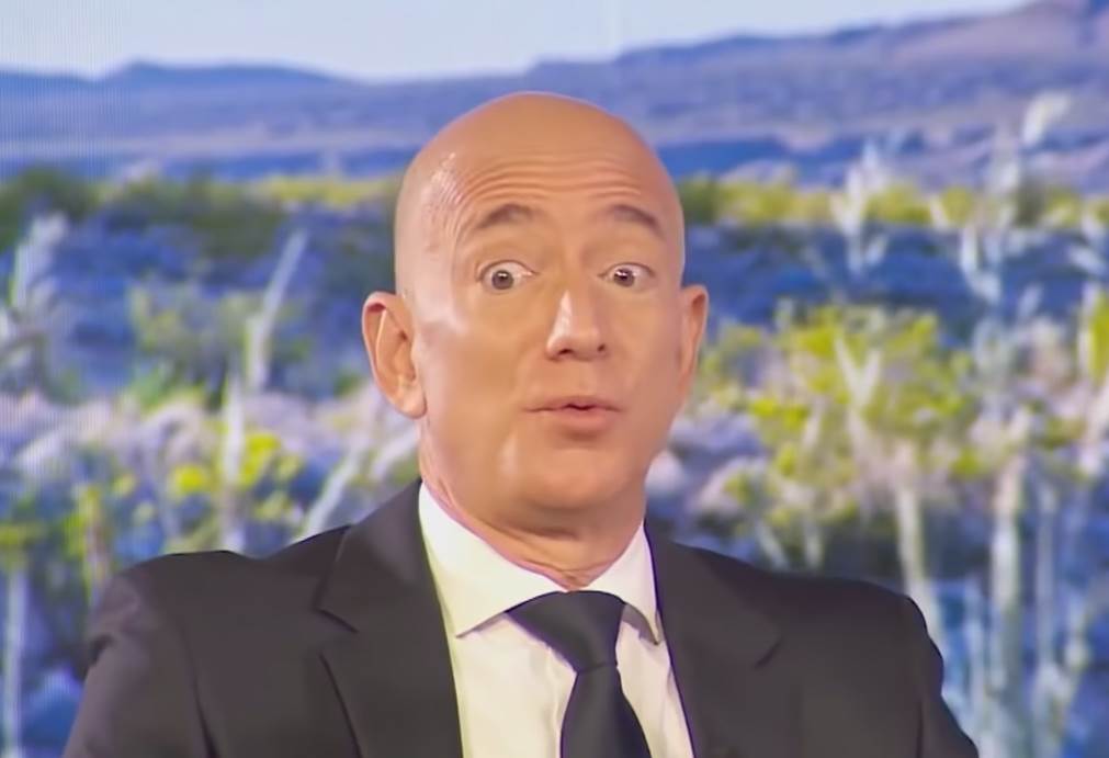   - Mondo / YouTube/ Printscreen/  Mr. Luxury 