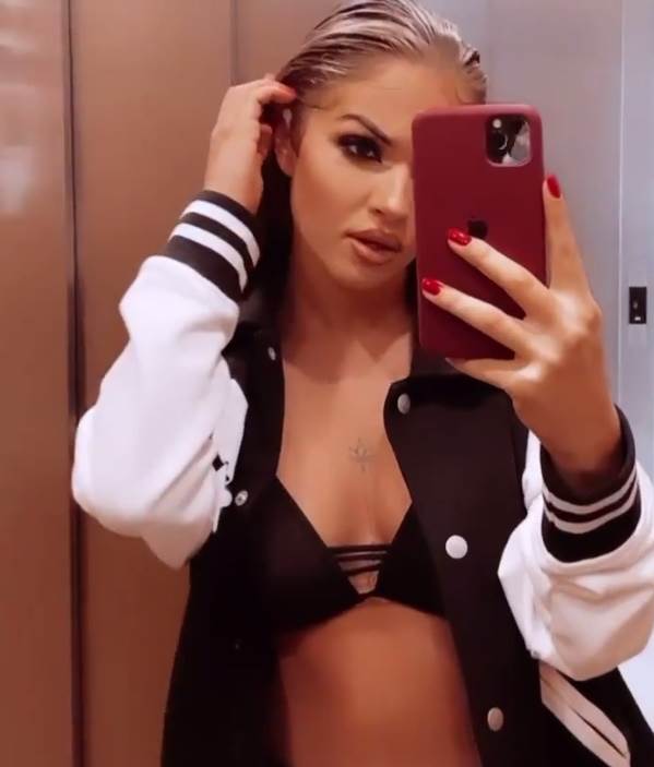   - Instagram/TeodoraDzehverovic 