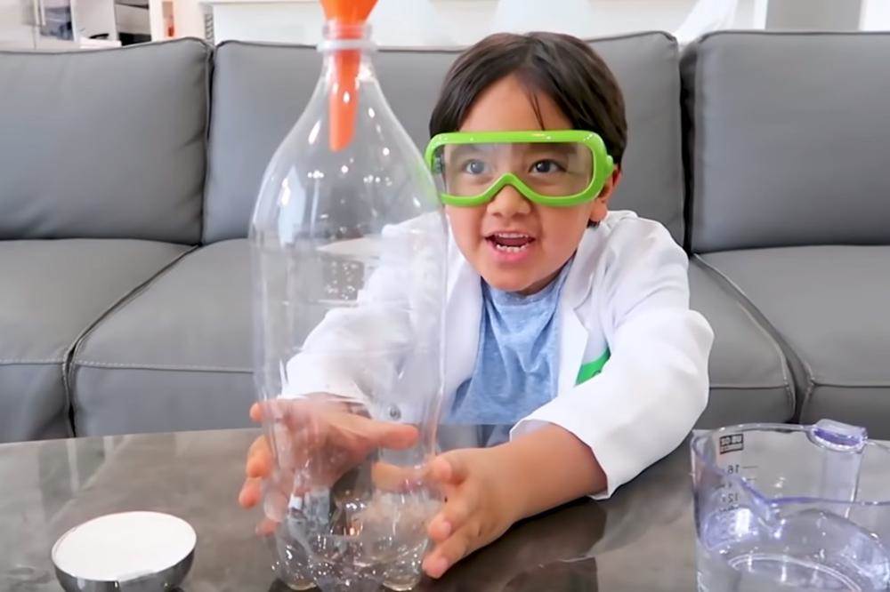   - MONDO / YouTube (ScreenShot) 