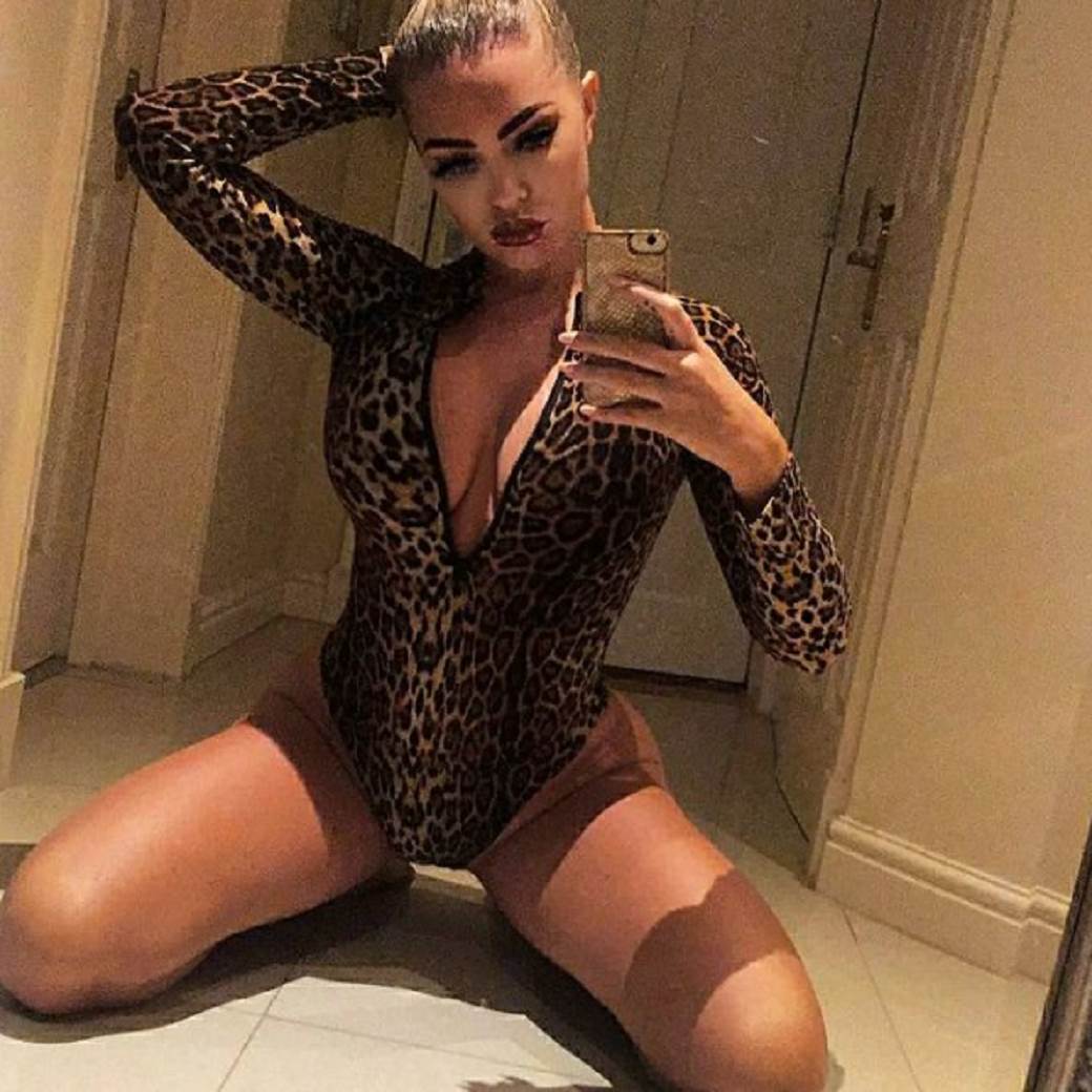   - Instagram / Printscreen/ aisleyne1 