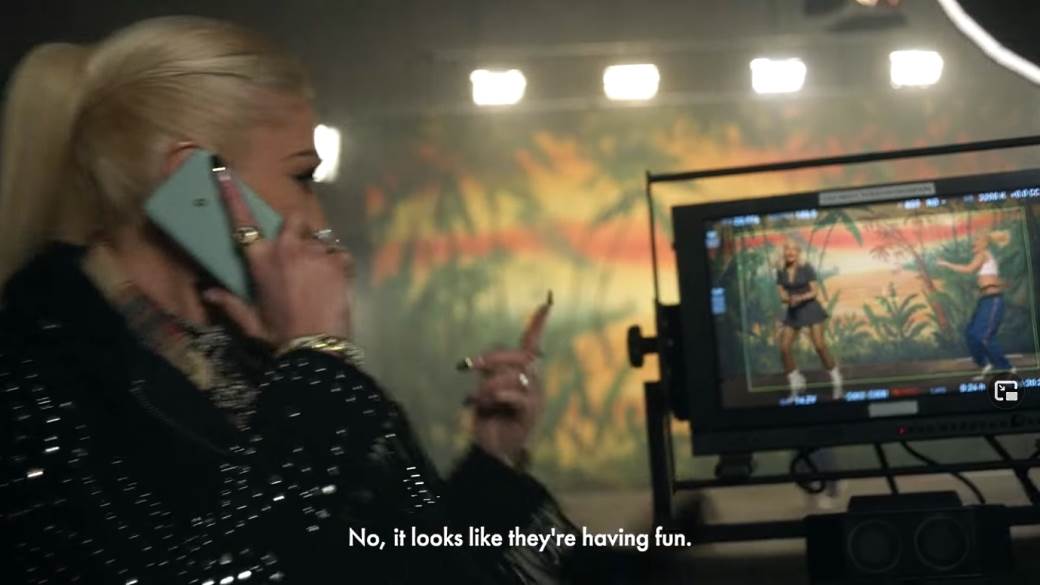   - MONDO / YouTube @GwenStefani 