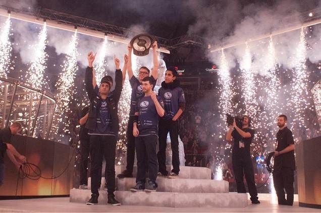  DotA, DotA 2 