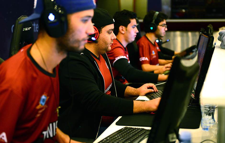 - Mondo/ Stefan Stojanović    - Mondo/ Stefan Stojanović