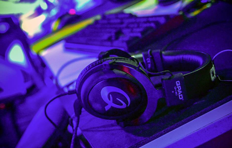 - Mondo/ Stefan Stojanović    - Mondo/ Stefan Stojanović