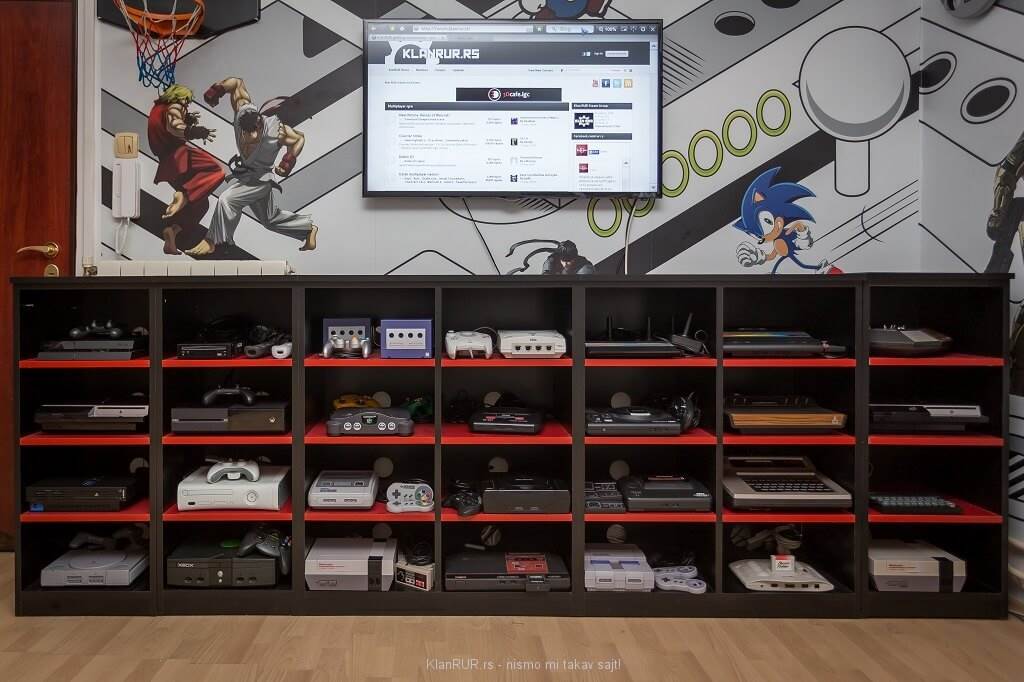 - Klan RUR    - Klan RUR