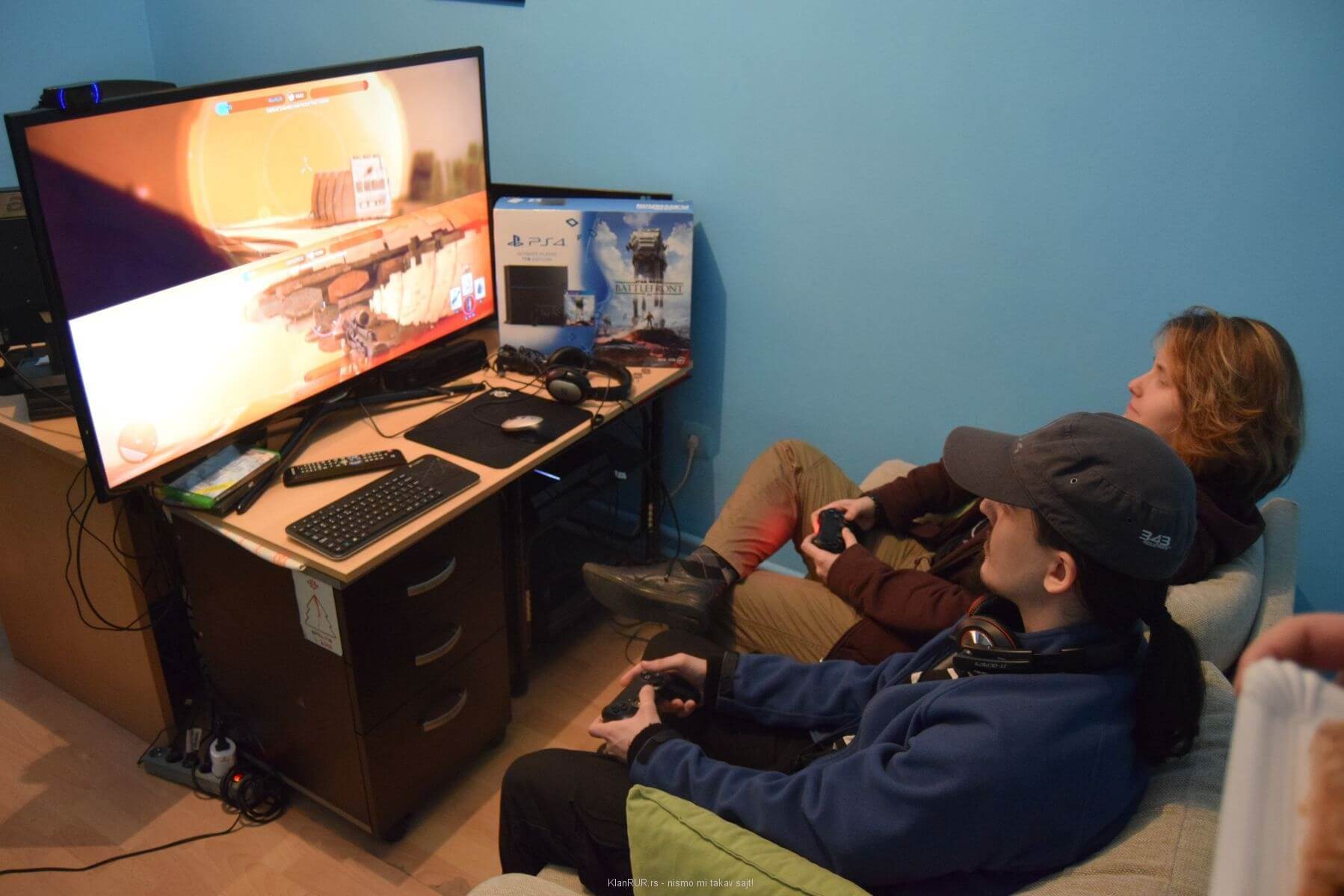 - Klan RUR    - Klan RUR