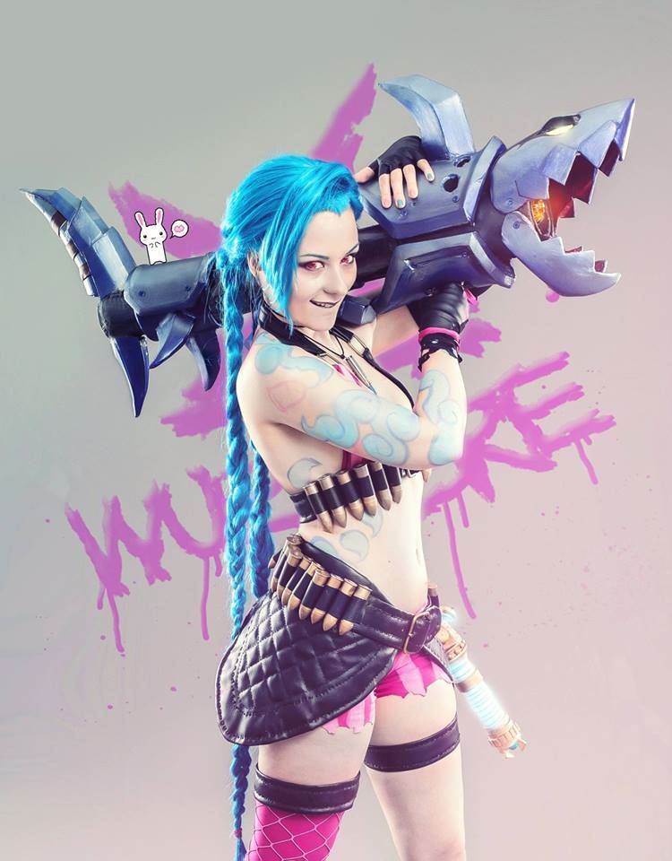   - Promo/League of Legends 