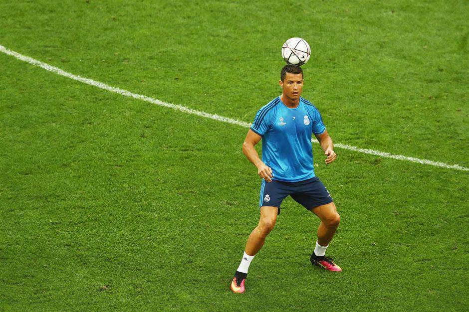   - Guliver/Getty images/Clive Mason 