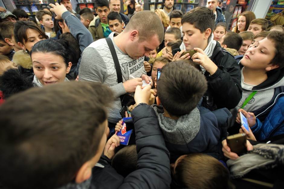   - Vojislav Vujanić/Shopping centar Karaburma 